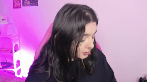 Snapshot of sachi_meow chatting on September 20, 1:01 pm Ig online show from September 20, 1:01 pm