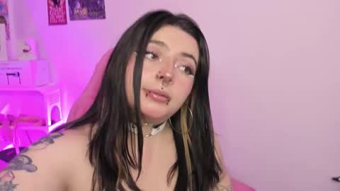 Snapshot of sachi_meow chatting on September 21, 10:00 pm Ig online show from September 21, 10:00 pm