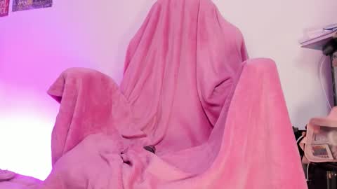 Snapshot of sachi_meow chatting on September 28, 11:43 pm Ig online show from September 28, 11:43 pm