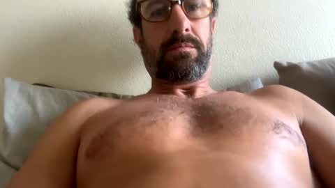 Snapshot of sackskincreamer chatting on February 1, 10:55 pm R online show from February 1, 10:55 pm