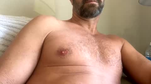 Snapshot of sackskincreamer chatting on February 23, 11:25 pm R online show from February 23, 11:25 pm