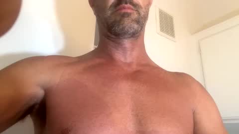 Snapshot of sackskincreamer chatting on September 22, 10:39 am R online show from September 22, 10:39 am