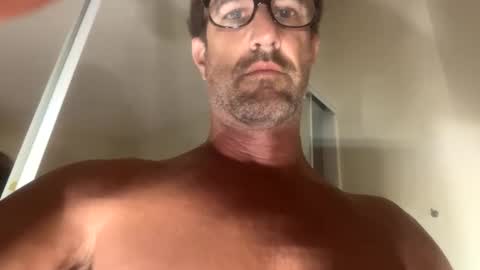 Snapshot of sackskincreamer chatting on September 29, 1:05 pm R online show from September 29, 1:05 pm