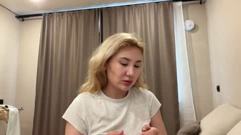 sacreed_lovee online show from July 30, 8:02 am