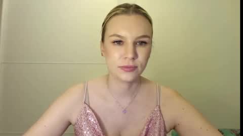 Snapshot of sadieshine chatting on October 21, 6:52 pm Sadie online show from October 21, 6:52 pm