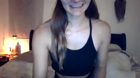 sadlonelygirl420 online show from September 29, 1:33 am