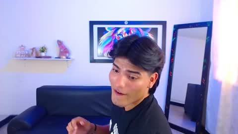 Saenz online show from December 11, 8:50 pm