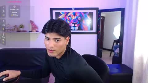 Saenz online show from December 15, 9:09 pm
