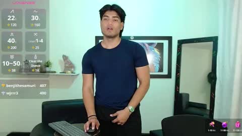 Saenz online show from December 17, 11:27 pm