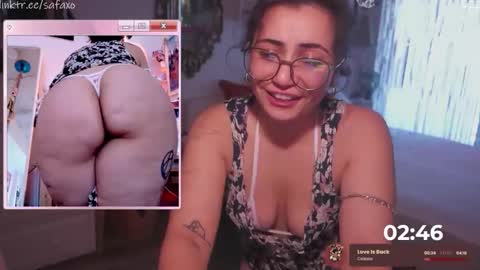 Snapshot of safaeri chatting on April 3, 9:35 pm Safa online show from April 3, 9:35 pm