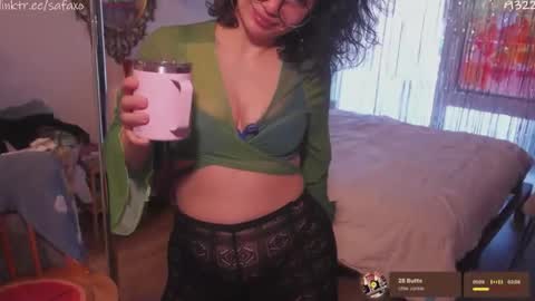 Snapshot of safaeri chatting on April 7, 9:48 pm Safa online show from April 7, 9:48 pm