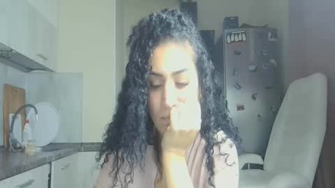 Snapshot of safari_xx chatting on October 24, 7:49 am Queen online show from October 24, 7:49 am