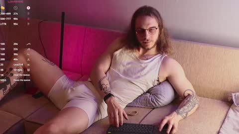 Snapshot of sage6688 chatting on December 27, 9:06 am Adam online show from December 27, 9:06 am