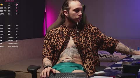 Snapshot of sage6688 chatting on January 8, 5:16 am Adam online show from January 8, 5:16 am