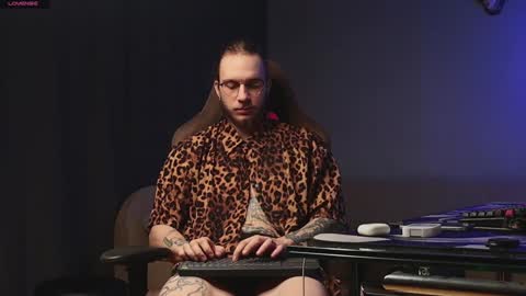 Snapshot of sage6688 chatting on January 15, 4:57 am Adam online show from January 15, 4:57 am