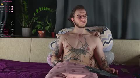 Snapshot of sage6688 chatting on September 15, 2:50 pm Adam online show from September 15, 2:50 pm