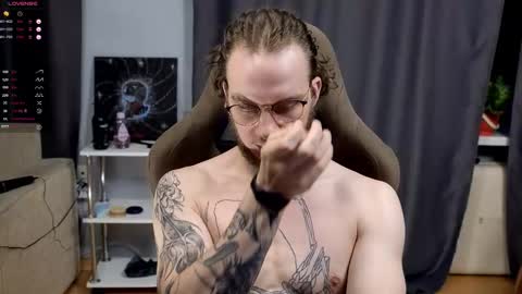 Snapshot of sage6688 chatting on October 21, 4:57 am Adam online show from October 21, 4:57 am