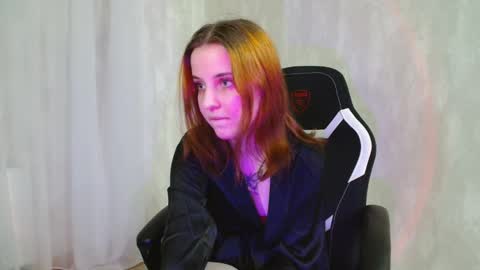 Snapshot of sahaaaayd chatting on December 2, 9:54 pm Medison online show from December 2, 9:54 pm