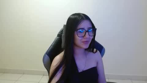 Sahaliefox  online show from January 17, 7:06 pm