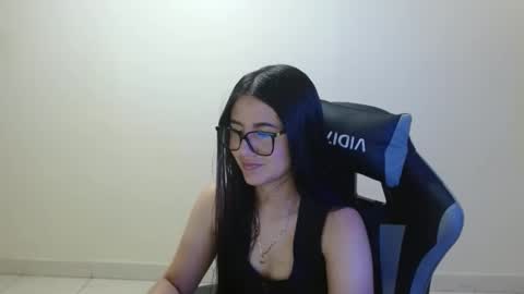 Sahaliefox  online show from February 22, 3:54 pm