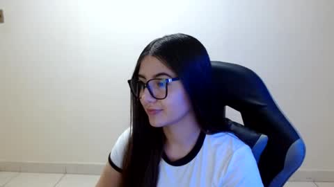 Sahaliefox  online show from July 25, 10:18 pm
