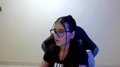 Sahaliefox  online show from July 28, 10:20 pm