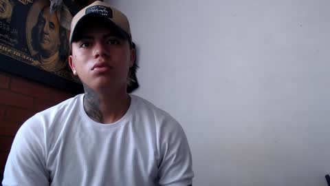 Snapshot of sahara_n_thiago chatting on January 17, 12:31 pm Sahara y Thiago online show from January 17, 12:31 pm