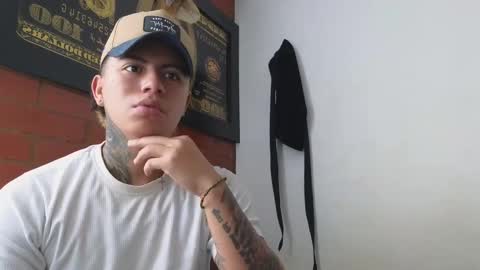 Snapshot of sahara_n_thiago chatting on February 11, 1:09 pm Sahara y Thiago online show from February 11, 1:09 pm