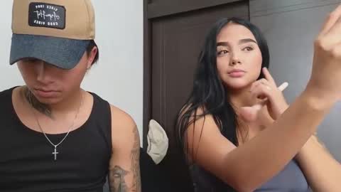 Snapshot of sahara_n_thiago chatting on March 1, 4:33 pm Sahara y Thiago online show from March 1, 4:33 pm