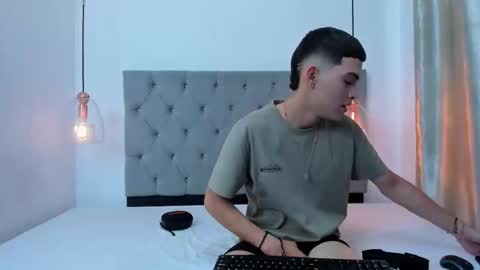 Snapshot of sahara_ospina chatting on March 17, 1:14 pm Sahara online show from March 17, 1:14 pm