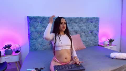 S A H M A N T A   R O S E online show from February 6, 3:11 am