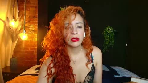 Snapshot of sahra_tayl0r_ chatting on November 23, 6:30 pm SARA online show from November 23, 6:30 pm