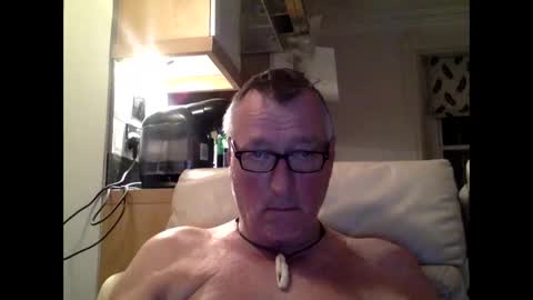 Snapshot of sail_naked chatting on April 5, 8:50 pm sail_naked online show from April 5, 8:50 pm