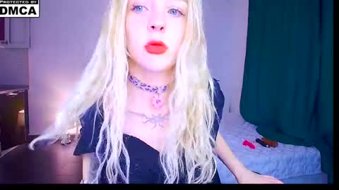 Snapshot of sailormoon666_ chatting on May 25, 1:00 am Sofia online show from May 25, 1:00 am