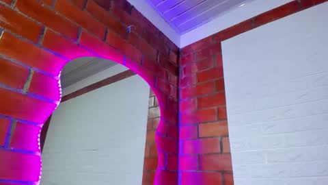 sainix_ online show from September 30, 10:59 pm