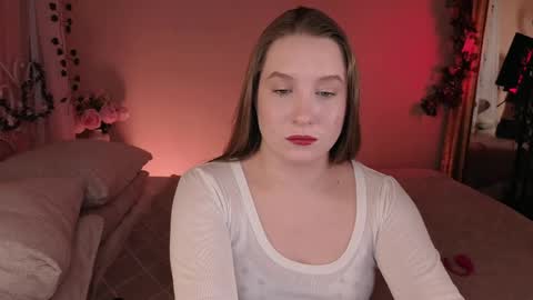 Snapshot of saint__vicious chatting on April 3, 8:18 pm saint__vicious online show from April 3, 8:18 pm