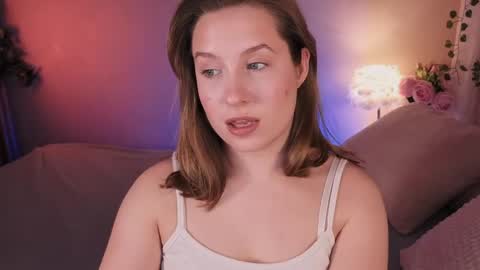 Snapshot of saint__vicious chatting on April 16, 8:42 pm saint__vicious online show from April 16, 8:42 pm