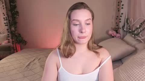 Snapshot of saint_trisha chatting on March 25, 8:37 pm Trisha online show from March 25, 8:37 pm