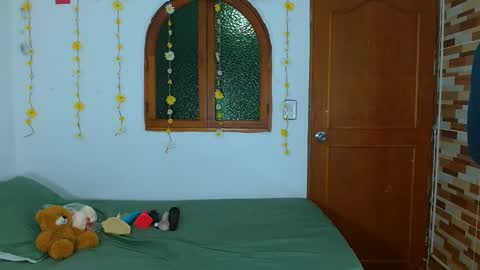 crisma online show from October 7, 3:25 am