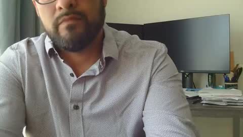 sal cumplaciente online show from May 19, 7:20 pm