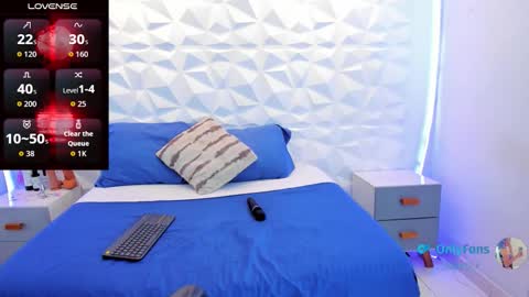 Snapshot of salem_rose01 chatting on September 9, 2:44 am salem_rose01 online show from September 9, 2:44 am