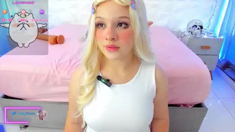 Snapshot of salem_rose01 chatting on October 11, 3:06 am salem_rose01 online show from October 11, 3:06 am