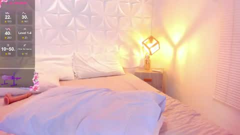 salem_rose01 online show from June 17, 4:15 am
