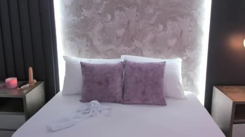 S A L I H A online show from September 25, 2:26 am