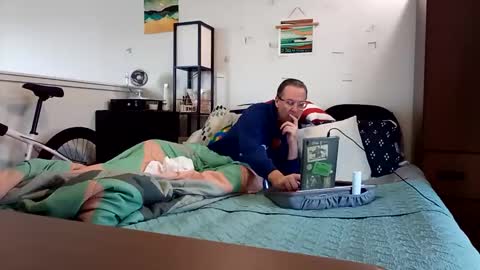 Snapshot of salis1981 chatting on December 1, 7:08 pm salis1981 online show from December 1, 7:08 pm