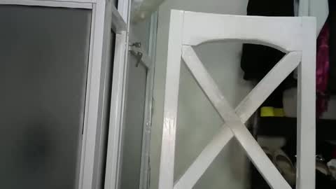 Snapshot of sally_beauty2023 chatting on December 20, 11:39 am sally_beauty2023 online show from December 20, 11:39 am