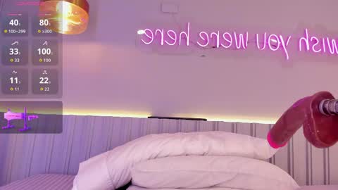 S A L L Y  online show from May 23, 10:52 am