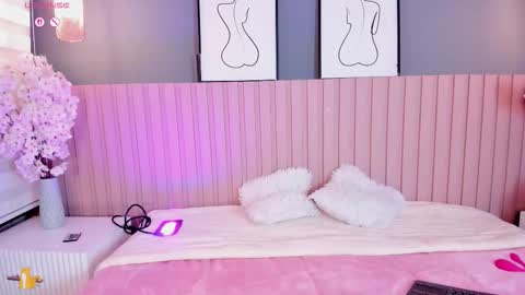  Sally White  online show from December 15, 3:11 am