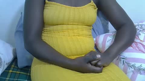 Snapshot of sallybabes255 chatting on December 17, 7:14 am Salome online show from December 17, 7:14 am