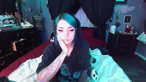 Snapshot of sallylynnxx chatting on February 4, 6:19 am sallylynnxx online show from February 4, 6:19 am